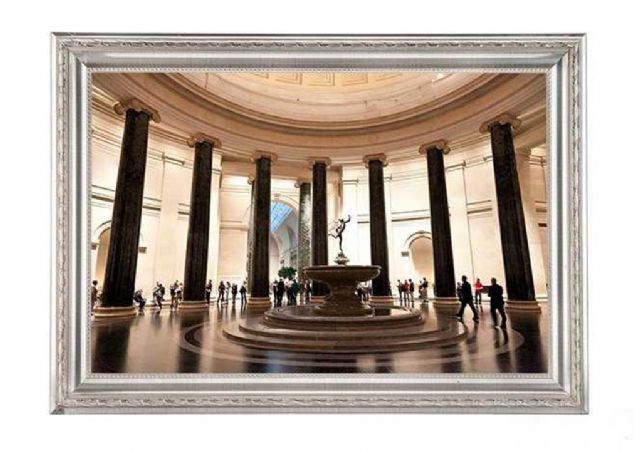 National Gallery Londra 1824 ylnda kuruldu.   <br><br>  Binas Trafalgar Meydan'nn kuzey ucunda bulunmaktadr. Sahipliini ngiltere devletinin yapt mze, 13. yzyl ile 19. yzyl dnemini kapsayan yaklak 2300 esere ev sahiplii yapmaktadr.  <br><br>  Giriin cretsiz olduu mze yllk ortalama 6,4 milyon ziyaretisi ile dnyann en ok ziyaret edilen mzelerinden biri konumundadr.            