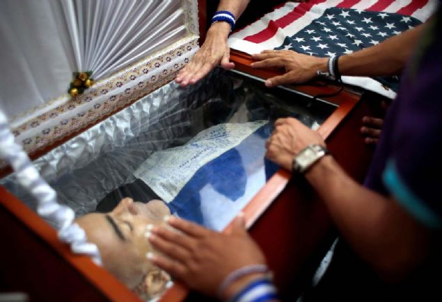 te yandan Praslin iin Matagalpa kentinde bir cenaze treni dzenlendi.  