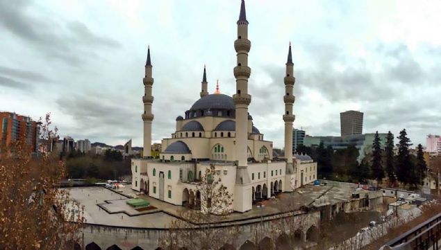 te Trkiye'nin yurt dnda yaptrd birbirinden gzel camiler...                 