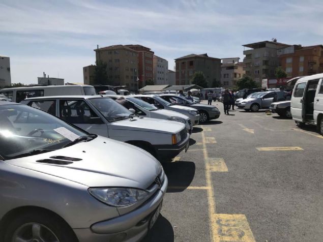 TEDBRL VE RAHAT OLUN  <br><br>  Gncel haberler kafanz yormu, aceleyle bir ikinci el alp konuyu kapatmak istiyor olmanz normaldir. Normal olmayan bu durumda araba aramaktr.   <br><br>  Her arabay ekspertiz yapp tedbir almak anlaml gelebilir. Asl anlaml olan aratan biraz daha iyi anlamak frsat szlemeye ekspertiz olmadan dkmektir. Sonrasnda ekspertizde olayn son kontroln yaparsnz.   <br><br>  Bunun dnda araba satn almay salt ekspertiz ile yrtmeye alrsanz uygun bir frsat iin bou bouna ine kutusuna dm olursunuz. Hem cannz yanar, hem bir araba bulamazsnz. Bunun iin ncelikle rahat olmanz ok nemlidir. <br><br>  Ticarette gven nemlidir bunun iin de baz tedbirler alrsnz ama bunu asla olayn ana unsuru olarak grmeyin.  