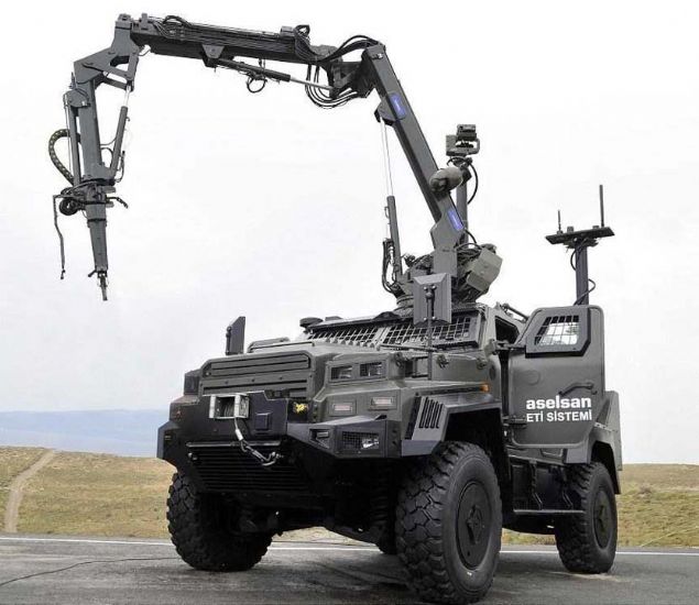 Atlabilir ve bir personel tarafndan sklp taklabilir, gerektiinde uzatlabilir/ayarlanabilir ubuk yardmyla gzetleme ve dinleme yapabilir zellikteki aralar, uzaktan kumandayla kontrol edilebilecek ve grev sresi 2 saati bulacak.   <br><br>  Kategoride yer alan ikinci seviye aralar ise toprak yol, oyuk, maara, menfez, meskun mahal/kapal alan, ok katl bina ii operasyon ncesi keif, gzetleme, tuzak tespiti ve emniyet operasyonlar icra edebilecek.  <br><br>  Atlabilen ve merdiven kabilen, arl 3 kilogramla snrl olacak bu aralar, yksek otonom seviyede, yar otonom ya da uzaktan kumandal olabilecek.   <br><br>  17 santime kadar dik engelleri aabilecek aralar, 2 saate kadar grev yapabilecek. 