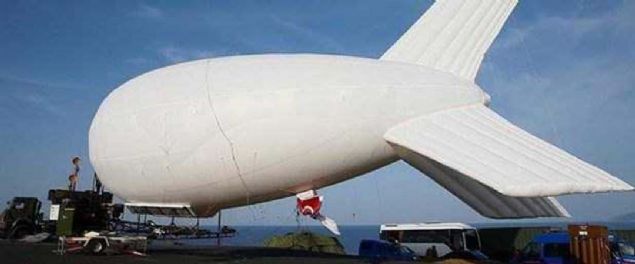 'DORUK' BU YAZ HAVALANACAK   <br><br>  Trk Silahl Kuvvetleri (TSK), snr gvenliini salamak amacyla envanterine kataca gzetleme balonlarnn ilkini bu yaz kullanmay planlyor.  <br><br>  Aselsan tarafndan retilen ve 'Doruk' ismi verilen balon, temmuz aynda saha tesitine kacak.   <br><br>  Sistemin eyll aynda Hatay'da bir snr karakoluna kurulmas hedefleniyor.  