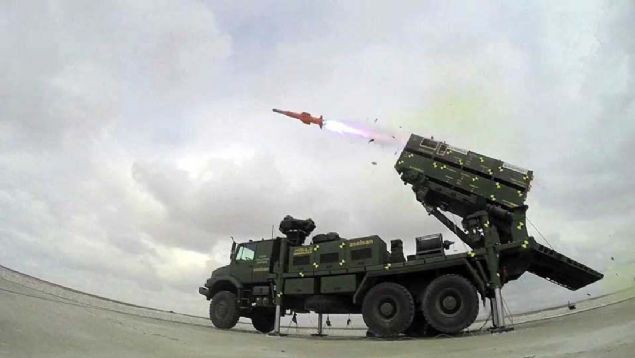 Makine Mhendislii Blm rencileri Ahmet Can uyun, Petek Ellialtolu, Arda Karabey, Tutku Gzelcan, lyas Kocaer, Damla Leblebiciolu ve Berk zgi Dan, Sanayi Odakl Bitirme Projesi etkinlii kapsamnda ROKETSAN iin Dikey At Sistemi zerinde alt.   <br><br>  Savunma alannda Dikey At Sistemi gibi rnlerin yurt iinde gelitirilmesi hem maliyet hem de lkenin kendi taktik ihtiyalarna uygun zmler retilmesi asndan nem tayor.   <br><br>  Bilkent niversitesi bnyesinde bu ihtiyalardan yola klarak, Dikey At Sistemi'nin prototipinin tasarlanmas, gelitirilmesi ve retilmesine alld. Bu konuda kapsaml literatr almas gerekletirildi.  <br><br>  Proje ekibi, mevcut rnlerdeki snrllklar ortadan kaldrmaya ve ROKETSAN'n belirttii gereksinimler dorultusunda tasarm ekillendirdi.  