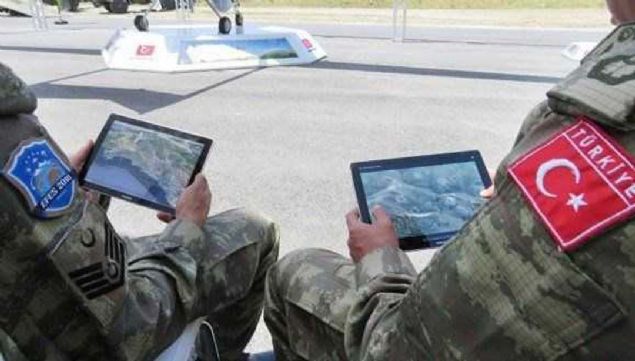 HA VE SHALARA ZEL YERL YAZILIM: KUZGUN   <br><br>  HA ve SHAlarn yazlmsal zmler ile desteklenmesi, fiziksel yeteneklerinden ok daha neme sahip.   <br><br>  Bu kapsamda mobil canl yayn yazlm Kuzgun tantld. Efes 2018 Birleik Mterek Fiili Atl Tatbikatnda tantlan uygulama, Baykar Makina ve paydalar tarafndan gelitirildi.      