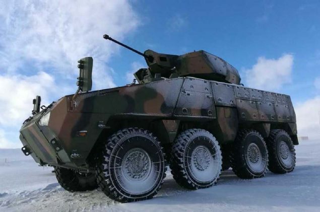 ANTTANK FZELER DE TAKILABLYOR  <br><br>  Bat veya Dou meneli 25/30 milimetrelik otomatik toplarn ve antitank fzelerinin taklabildii, zerinde 7.62 milimetre e eksenli silahn bulunduu NEFER silah sistemi, hafiflii ve dk siletiyle de pazarda bir ilk olma zelliini tayor.        