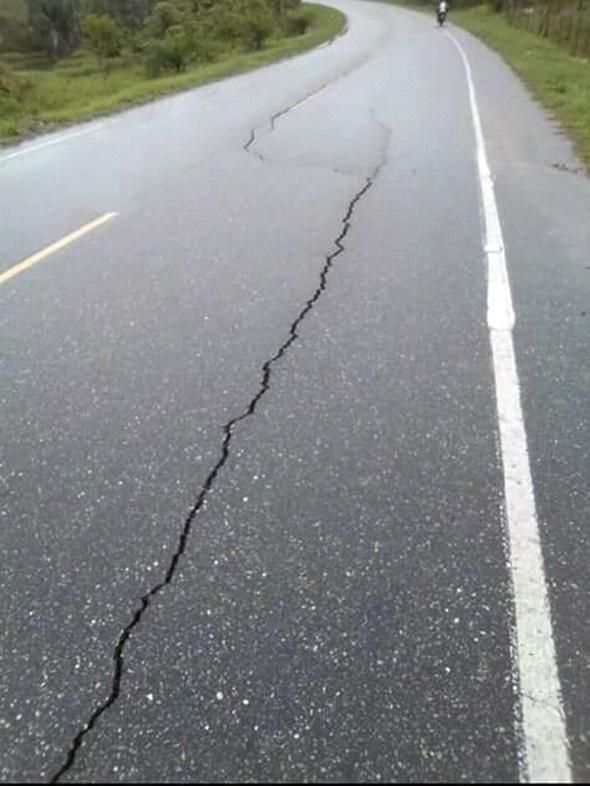 Lagunas Belediye Ba�kan� Arri Pezo, depremin b�lgede �ok �iddetli hissedildi�ini kaydetti     