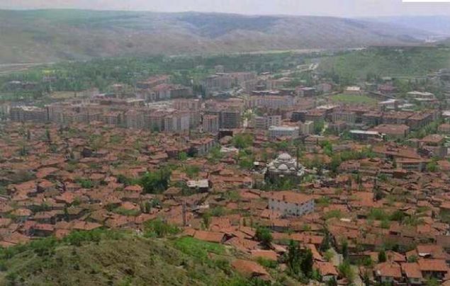 ANKIRI: lkada 'Gangra' kalesinin eteinde kuruldu.  <br><br>  smini Gangra kalesinden alan ankr'ya yakn zamana kadar angr ve eniri deniliyordu.                              