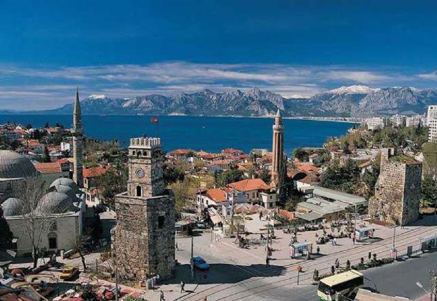 Trkiye'nin vilayet, kaza, nahiye veya kylerinin tarihte urad deiimi ortaya koyuyor.  <br><br>  Babakanlk Cumhuriyet Arivi, TBMM Arivi, ileri Bakanl Arivi, Osmanl Arivi, Resmi Gazete Arivi, Milli Ktphane kaynaklar ve ngiliz arivlerinden yararlanan almada ehirlerin eski isimleri de yer alyor.  <br><br>  te yaadnz ehrin isminin tarihi: <br><br>  ADANA: Adana'y kimlerin nasl kurduklar konusunda elde kesin bilgiler yoktur.  <br><br>  Ancak, Bizans'l Etien'in ilettii bir sylentiye gre, Uranus'un oullar Adanos ve Saros, Tarsus'la savaarak buray ele geirmiler.  <br><br>  Bunlardan Adanos kente (Adana) Saros'ta rmaa (Seyhan) adn vermi.                              