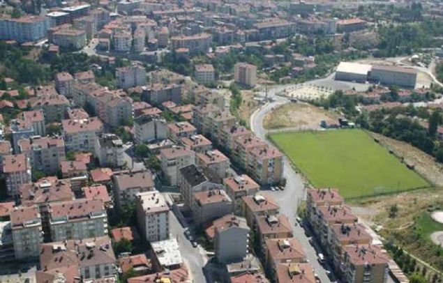 KARABK: Karabk bir Cumhuriyet ehridir.  <br><br>  Safranbolu ilesinin bir ky olan lebeli'nin 13 hanelik mahallesi olan Karabk, 1935 ylnda Ankara-Zonguldak demiryolunun almasyla bugnk istasyonun olduu yere bir ad verilmesi gerektiinde 13 hanelik Karabk mahallesi istasyonu ad verilmitir.              