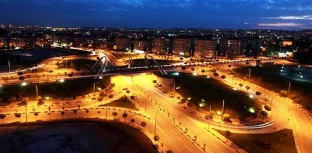 GAZANTEP: ehrin eski ad Ayntab'dr. Kelime anlam, pnarn gz demektir. Halk bunu Antep olarak deitirmitir.  <br><br>  Halk Kurtulu savanda Franszlara kar baarl bir sava verince 6 ubat 1921'de kartlan bir yasayla Gazi unvan verildi.               