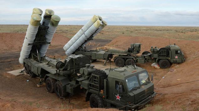 �Bizim i�imiz ve T�rk partnerlerimizin i�i, T�rkiye�ye S-400 sevkiyat� yap�lmas�na ili�kin anla�man�n ger�ekle�tirilmesi� vurgusu yapan Peskov, �S�z konusu anla�ma �u anda ger�ekle�tirilme a�amas�nda� diye devam etti.         