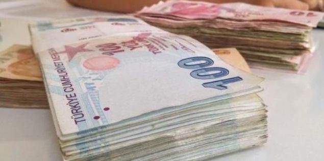 8) Hekimlerin fahr asistanlkta geen sreleri borlanlyor.  