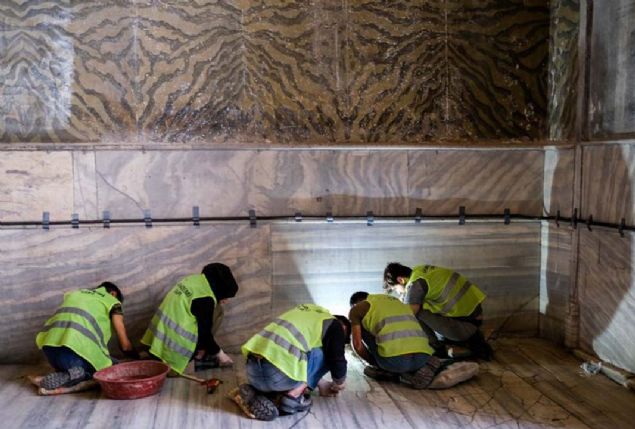 Zemin ve galeri kat demelerinde zaman ve youn ziyareti dolaysyla artan hasarlarn onarm iin hazrlanan projeler hayata geiriliyor.  