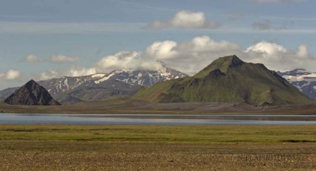 Ada 1262 ylnda Norve'in egemenlii altna girdi. 14. yzylda Norve'in Danimarka'ya balanmasyla, Danimarka'nn hkimiyeti altna girdi.       