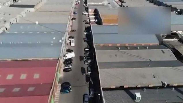 Polisin yapt aklamada, gzaltna alnan kiilerin Kolombiya ve Venezuela vatandalarndan oluan bir etenin paras olduu belirtildi. 