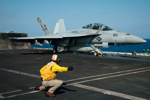 Alman mevkidann zel bir mesaj getirmediini vurgulayan Dileri Bakan Zarif, ran'a ynelik yeni yaptrmlar 'ekonomik terrizm' olarak tanmlad.    