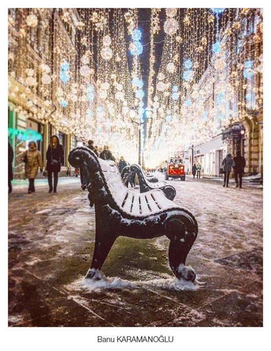 Banu Karamanolu'nun bakent Moskova'nn merkezinde ektii kare.   