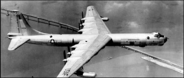 CONVAIR B-36 PEACEMAKER   <br><br>  Souk sava srasnda bir dnem taraflarn tek amalar daha byk, daha hzl ve daha uzun menzilli uaklar retmekti.  <br><br>  Tm lkeler jet motorlar kullanyorken, B-36 gibi bir uak retmek biraz garipti.           