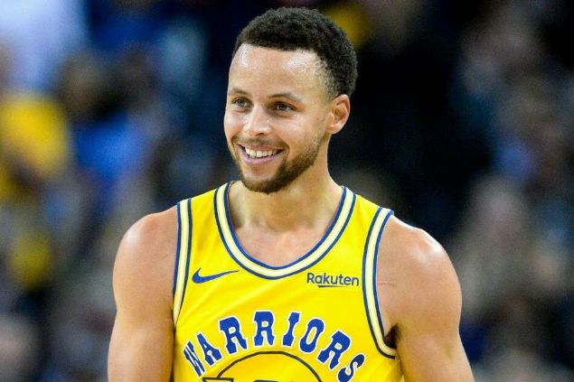                                                                 STEPHEN CURRY - BASKETBOL  <br><br>  79.8 MLYON DOLAR                                                         