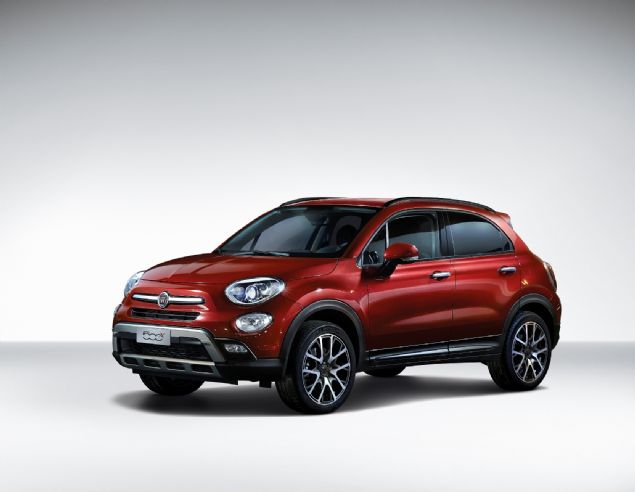 Fiat 500X  <br><br>  500X'in yeni modelinde dizel motor yer almyor, dizel motorun yerini ise  silindirli bir nite ald.   <br><br>  500X'teki bu deiim, FCA'nn (Fiat Chrysler Automobiles) dizel stratejisinin bir parasn oluturuyor.                  