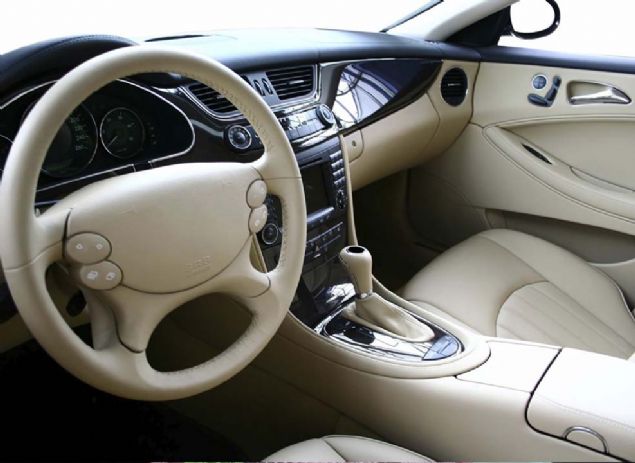 Baz modellerde dizel seeneini kaldran veya aama aama retimi sonlandracak olan otomotiv firmalar var.   <br><br>  Yeni dizel otomobil satlar getiimiz yl boyunca yaklak te bir orannda azald.  <br><br>  Satlarn dmesi, yeni dzenlemeler ve dier tm noktalar reticileri dizelden vazgemeye itti.                    