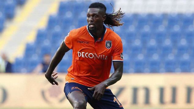                                                                 Adebayor ihtimali heyecan yaratt�  <br><br>  Forvet hatt�na takviye yapmak isteyen Trabzonspor'da g�ndeme gelen son isim Medipol Ba�ak�ehir ile yollar�n� ay�ran Emmanuel Adebayor.    Bordo mavililer, �u anda serbest oyuncu stat�s�nde bulunan Adebayor'a teklifini yapt�. Karadeniz temsilcisi, imza bedeli �demeyi kesinlikle d���nmedi�i tecr�beli y�ld�z i�in senelik 1 milyon euro teklif etti beklemeye ge�ti. (Fotoma�)                                                            