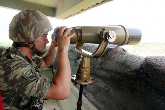 KAAKILIK TAMAMEN SONLANDI  <br><br>   savan ardndan Suriye'den Trkiye'ye at, ara ve srtla yaplan kaaklk da duvar ve ek nlemler ile snr hattnn gvenli hale getirilmesiyle tamamen sonland. 