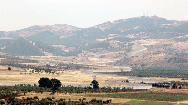 Milli Savunma Bakanl ve Trk Silahl Kuvvetleri'nin kararnn ardndan TOK ve eitli firmalar tarafndan 14 ayr blgede 2 metre geniliinde 3 metre yksekliinde her biri 7 ton arlnda beton bloklarn retimine baland.    