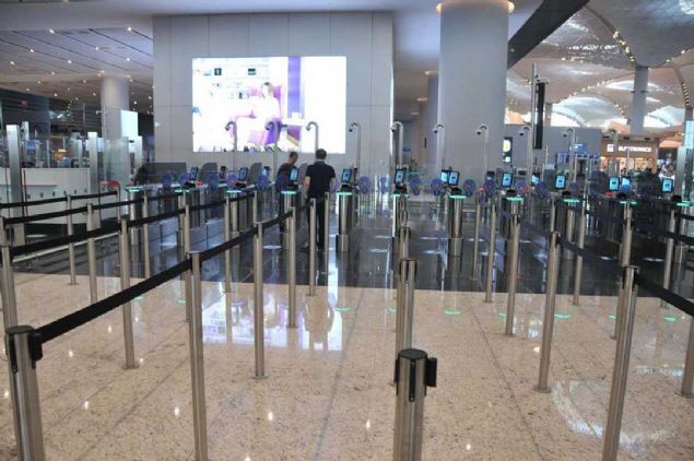 Bu sistem havalimanmzda 30 adet bulunuyor. Bunlarn 10 tanesi gidite, 16 tanesi gelite ve 4 tanesi de transfer alannda bulunuyor...  