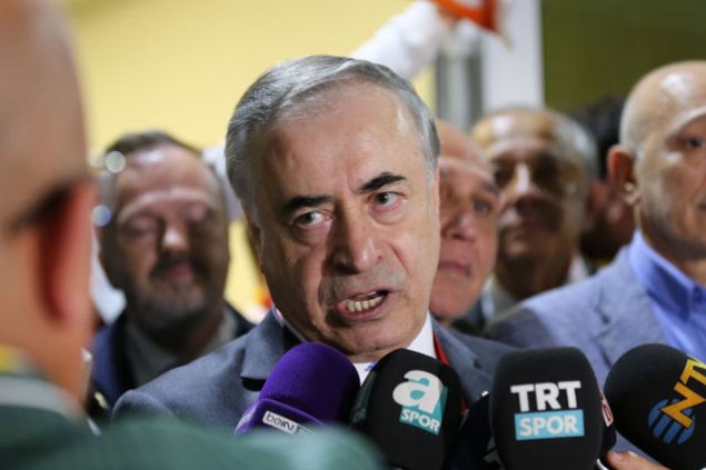                                                                 23 Mart'taki ibra krizinin ardndan seim srecine girmesi beklenen Galatasaray'da mahkemeye giden ynetim kurulu yeleri Abdurrahim Albayrak ve Yusuf Gnay, mevcut ynetimin grevine devam edebilmesi iin idari tedbir karar aldrmt. Bu kararla, seim zorunluluunu ortadan kaldrlmt.                                                         