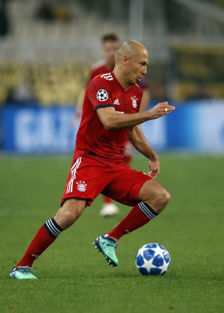 'Kramponlarm asp asmama konusunda hala kararszm. Bu konuda 1-2 hafta iinde kararm vermeyi planlyorum. u anda ailem ve menajerimle durum deerlendirmesi yapyoruz' diyen Robben iin Hollanda basnndan ok ciddi iddialar geldi.   