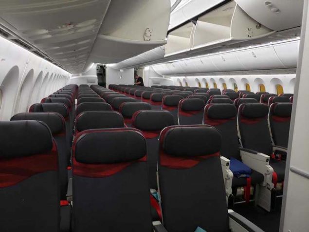 Yeni kabin ii tasarmla ilk defa 1-2-1 konfigrasyonda tm yolculara koridor eriimi imkan sunulacak.    