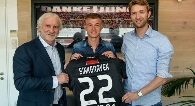                                                                 Daley Sinkgraven  <br><br>  Yeni takm: Bayer Leverkusen<br>  Eski Takm: Ajax<br>  Mevkisi: Sol bek<br>  Bonservisi: 5 milyon euro                                                        