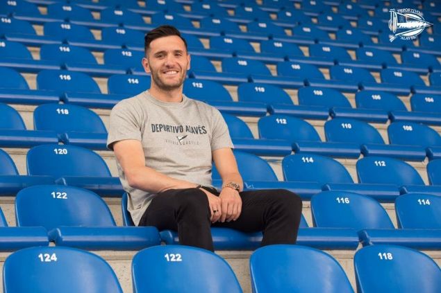                                                                 Lucas Perez  <br><br>  Yeni takm: Alaves<br>  Eski Takm: West Ham United<br>  Mevkiisi: Forvet<br>  Bonservisi: 2,3 milyon euro                                                        