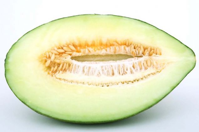 Ayn zamanda ok tatl bir meyve olduu iin ok tketilmesini nermem. Yaz aylarnda akam yemeklerinde az miktarda tatl yerine yenebilir. 