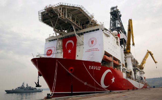 Enerji ve Tabii Kaynaklar Bakan Fatih Dnmez, 6. nesil ultra derin deniz sondaj gemisi Yavuz'un Akdeniz'deki ilk sondajna doru yola ktn belirterek, 'Kuzey Kbrs Trk Cumhuriyeti'nin (KKTC) Magosa Krfezi'nde bulunan Karpaz-1 kuyumuzda  bin 300 metre sondaj derinliine ulaacak olan Yavuz, buradaki almalarn yaklak 3 ayda tamamlayacak.' dedi.       