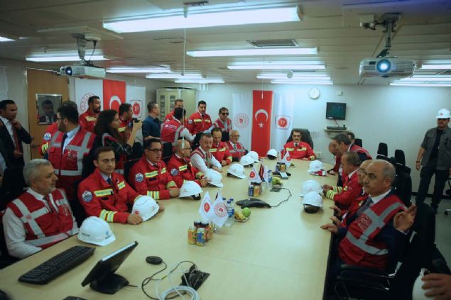 Bir kez daha ifade edelim ki, Gney Kbrs Rum kesimi adann tamamn ilgilendiren hibir konuda karar alamaz, hatta sz sahibi bile olamaz...      