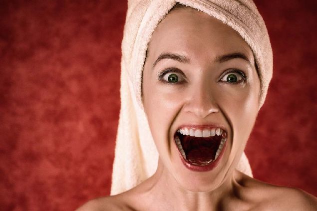 Besinlerin etkileri sonucunda di rkleri, di sararmalar gibi etkenler ortaya kabiliyor.             