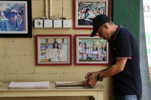 Taman Safari Hayvanat Bahesi Gbre retimi ve Safari Poo Paper Atlyesi Sorumlusu Mukdor Khasani, AA muhabirine yapt aklamada, 