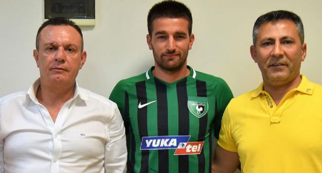                                                                 Tolgahan Acar - Yukatel Denizlispor<br><br>  Spor Toto Sper Lig`in yeni ekiplerinden Yukatel Denizlispor, geen sezon Demir Grup Sivasspor`da forma giyen kaleci Tolgahan Acar ile 1 yllk szleme imzalad.                                                             