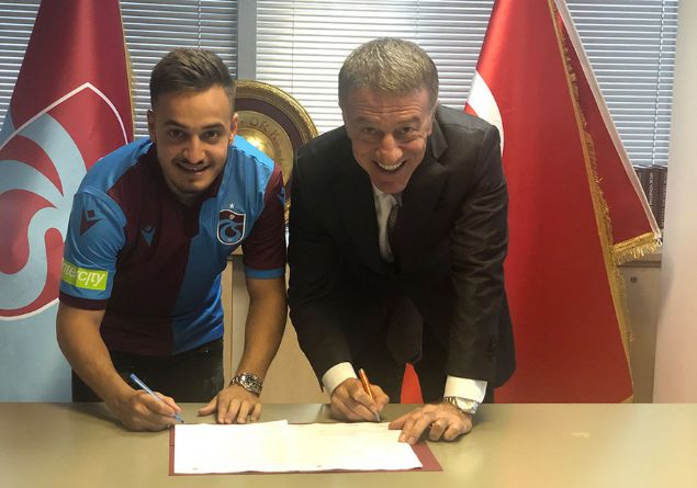                                                                 Yusuf Sar - Trabzonspor<br><br>  Trabzonspor, Marsilya`dan Yusuf Sar`y transfer etti. Gen futbolcu geen sezonun ilk yarsnda Fransa 2`nci lig ekiplerinden Clermont formasn giymi, sezonun kalann ise Marsilya 2 takmnda geirmiti.                                                                                 