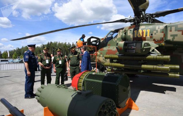 Mi-28NE tipi taarruz helikopteri.  