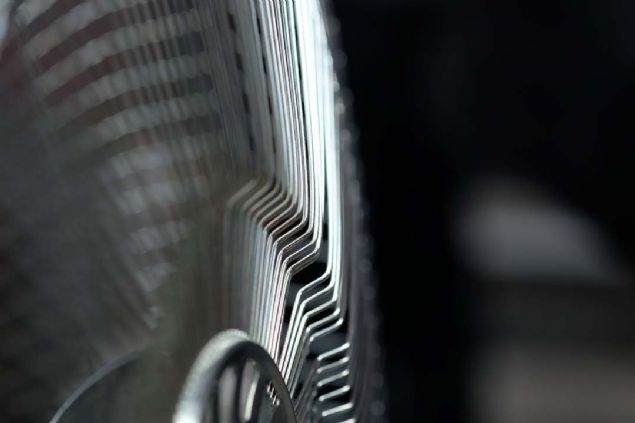 Serinlemek iin yeni icatlar bulun  <br><br>  Pervanenin nne gece havay serinletmesi iin bir kova dolusu buz brakn.        