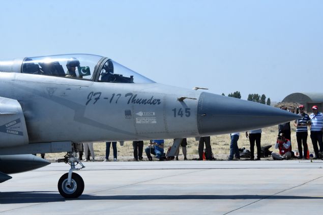 TRK HAVA KUVVETLER, DER LKERE ETM VERYOR   <br><br>  Anadolu Eitimi, planlama safhasnda  lkelerin ihtiyalar renilmekte ve planlamalar ihtiyalar dorultusunda yaplmaktadr. Bir baka deyile Trk Hava Kuvvetleri dier lkelerin Hava Kuvvetleri'ne eitim veriyor, Milli Anadolu Kartal eitimlerinde ise ulusal ihtiyalar erevesinde eitimler planlanmaktadr.    