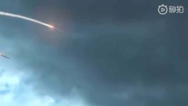 in medyasnda yer alan haberlere gre, Dongfeng-17, 7 bin 680 mil yani 12 bin 600 KM hza ulaabiliyor ve nkleer bala da ev sahiplii yapyor.  