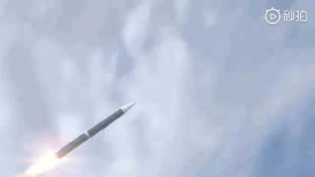 Son dnemde askeri yatrmlarn ciddi seviyede artran in yeni teknolojilere de hatr saylr yatrmlar yapyor. O projelerden birisi de Dongfeng-17 (DF-17).  