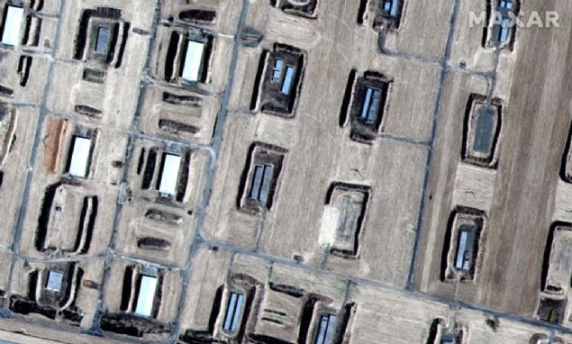 Amerikan Maxar irketi, Arys'in patlamadan nce ve sonraki halinin fotoraflarn yaynlad. 