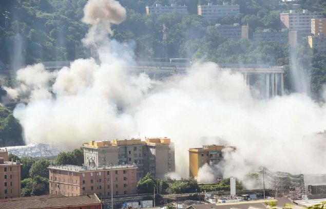 �talyan Rai televizyonu y�k�m� canl� yay�nlad�. 