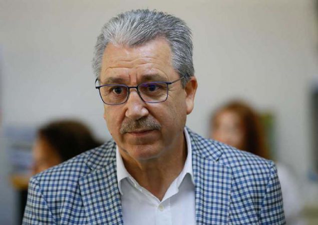 Prof. Dr. anler, kanser tedavilerindeki nemli skntlardan birinin de kemoterapi ilalarnn kanserli hcreye ulancaya kadar salkl dokulara da zarar vermesinin olduuna iaret ederek, 