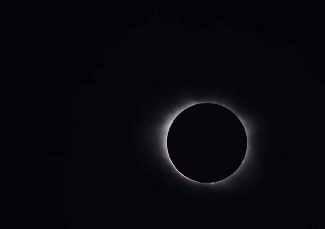 2 Temmuz'da gerekleecek olan gkyz olay Gney Amerika'da gzlemlenebilecek.   <br><br>  Tam Gne tutulmas lkemizden gzlemlenemeyecek. 